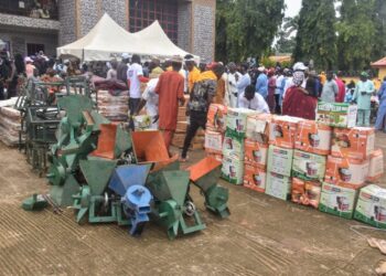 Engr. Bashiru Gegu Empowers 500 People with cash, 100 sewing machines, 100 pumping machines, 100 grinding machines.