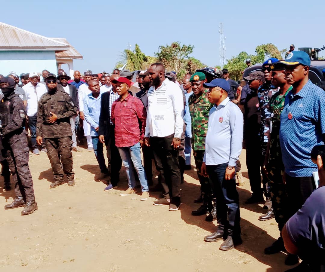 Gov. Ododo visits Forward Military Operating in Omala, Extols Military for Restoring Peace