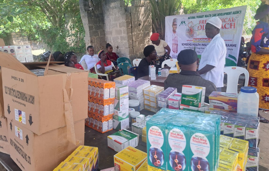 Senator Jibrin Isah Echocho flags off free medical outreach in 9 LGAs of Kogi East .
