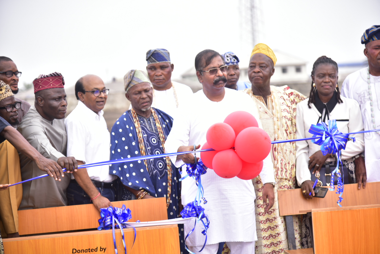 Dangote Petroleum Refinery Awards Scholarships to 473 Students