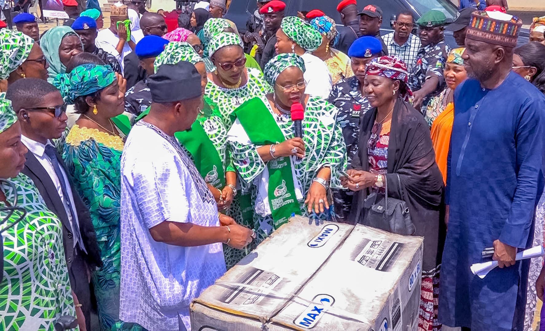 First lady Oluremi Tinubu empowers 500 Kogi women, emphasizes women’s role in economic development