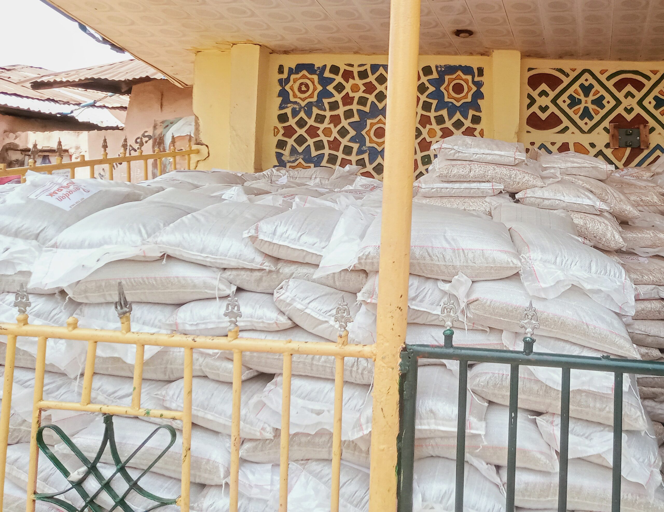 Maigari of Lokoja flags off distribution of food items to over 3,000 vulnerable households