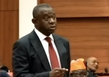 Senator Karimi donates N15Million to Iyara, Takete Ide Communities