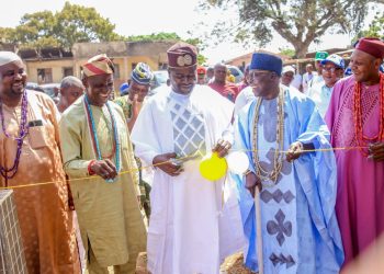 2027: Kogi commissioner boosts Tinubu/Ododo campaigns with cash support, empowerment