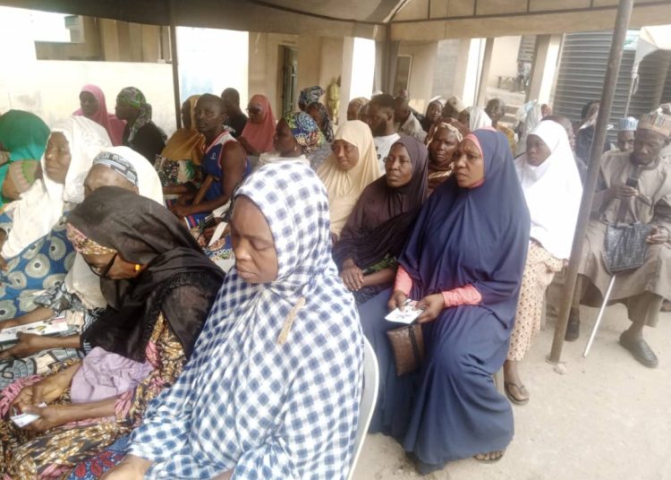 DE-Friends Club organizes free medical treatment for over 700 persons in Kogi