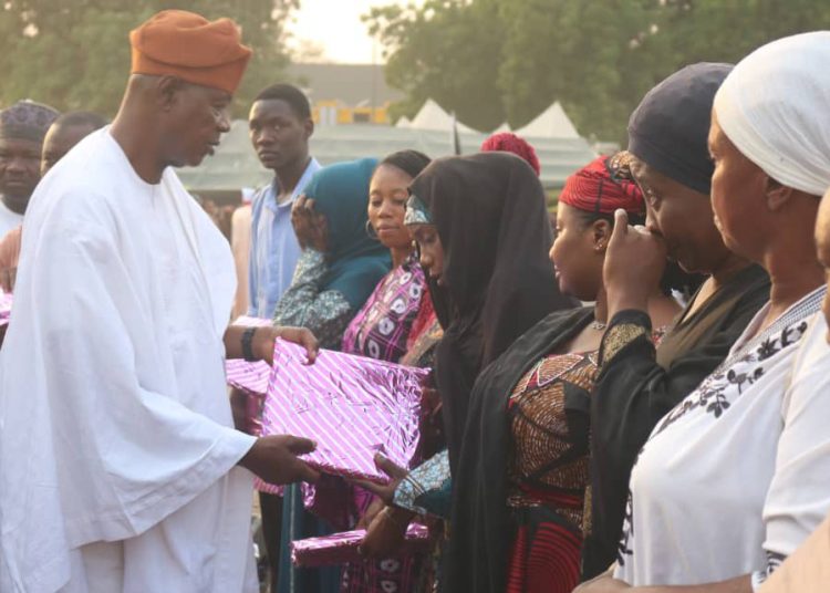 Gov. Ododo donates N9 million to wives of fallen heroes at 12 Brigade’s WASA Celebration in Kogi