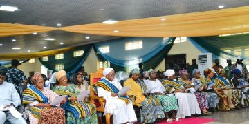 Sefinat Ododo Empowers 500 Women, Vulnerable Persons in Okunland with Cash Grants, Food Items