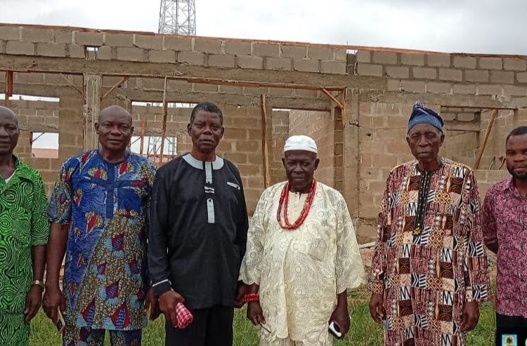 Obaro of Egbeda Egga Commends Senator Karimi, Tinubu as Community Inspects Ongoing Classroom Project
