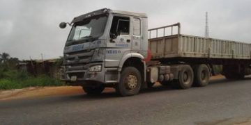 Dangote Cracks Down on Illegal Haulage, Offers N500,000 Reward for Whistleblowers